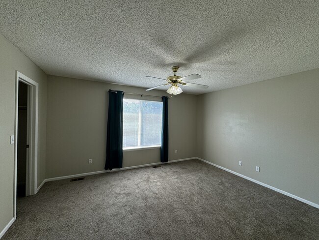 Foto del edificio - 5243 S Jericho St