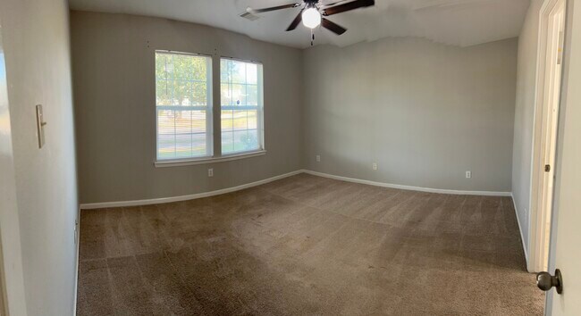 Foto del edificio - 11711 Chanteloup Dr