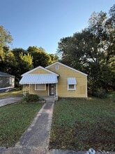 Building Photo - 1540 Gabay St