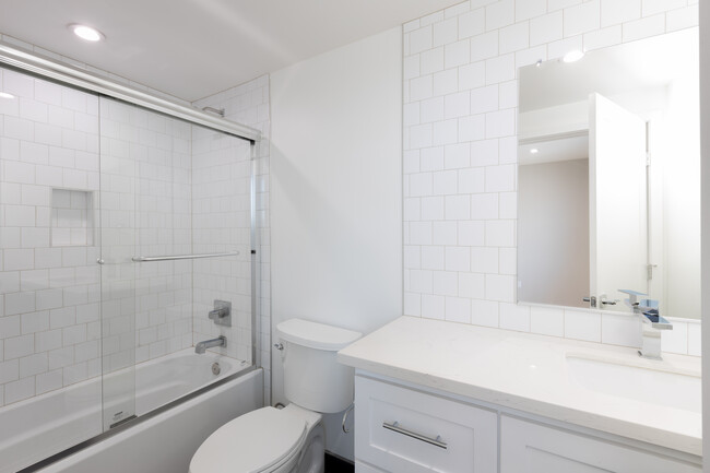 Foto del edificio - 6303 Cherry Ave # 14