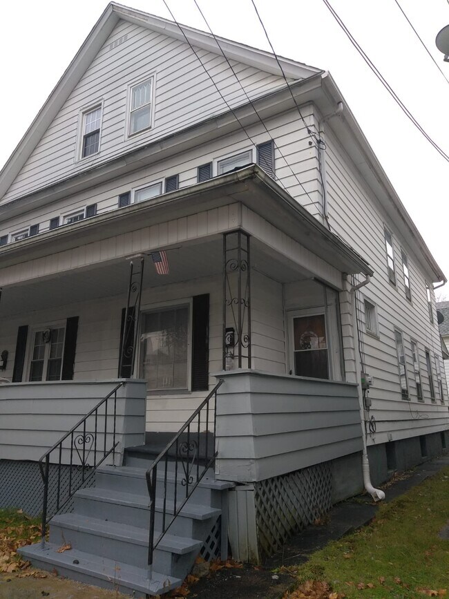 Building Photo - 212 Horton St