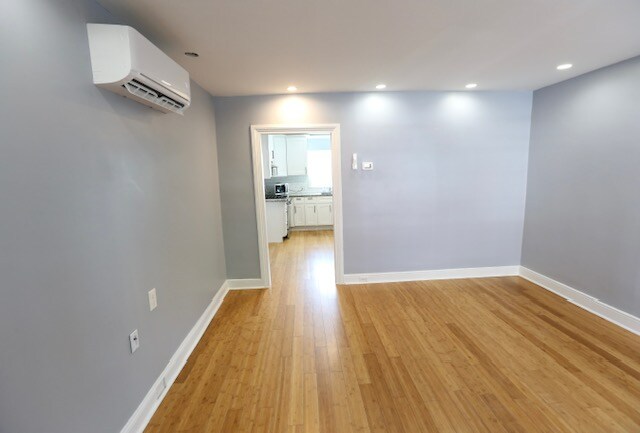 Foto del edificio - 4454 Silverwood St