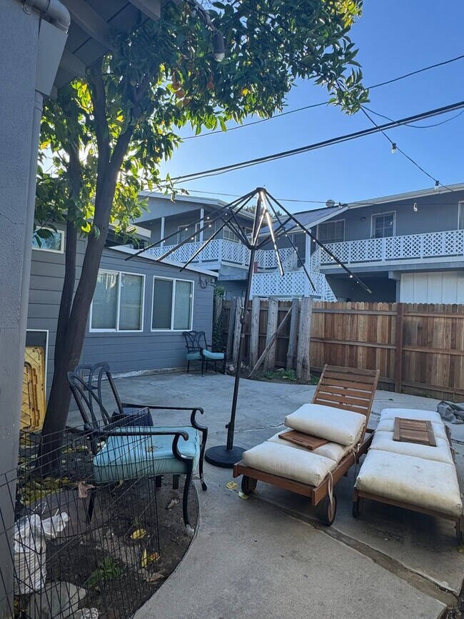 Foto del edificio - 5309 Comercio Way