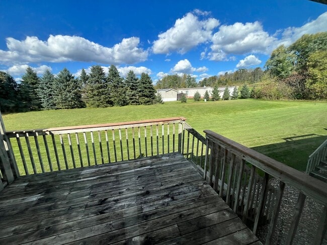 Building Photo - 711 29th Ave NE