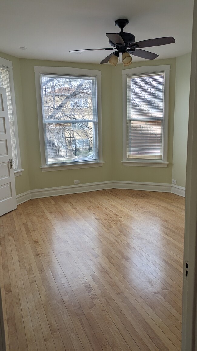 Building Photo - 2818 N Avers Ave