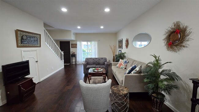 Building Photo - 1805 Stoney Brook Dr