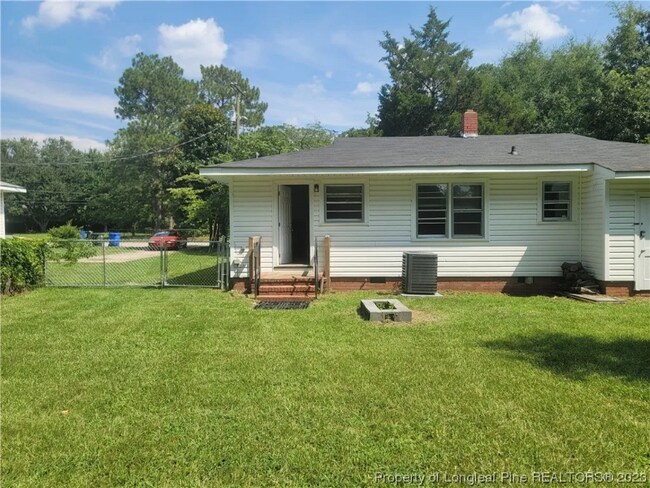 Building Photo - 1118 Wellons Dr