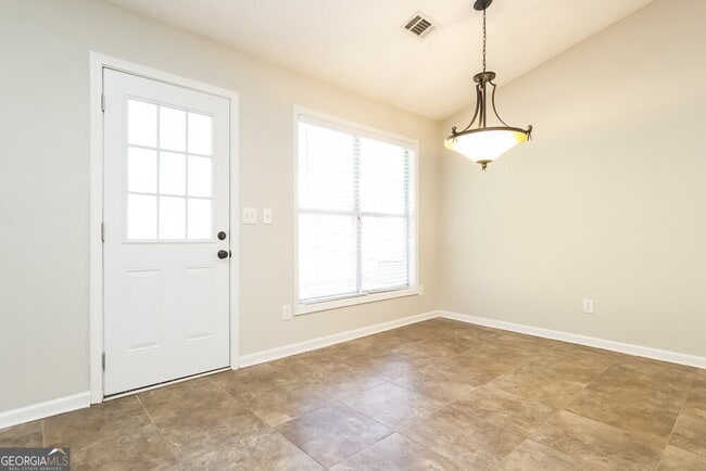 Building Photo - 2585 Fairmont Park Ct