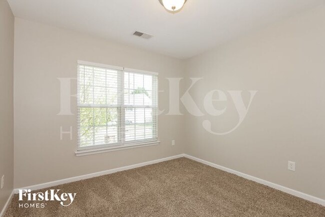 Foto del edificio - 2807 Cougar Hill Ct