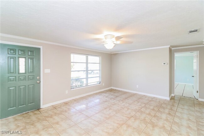 Foto del edificio - 1371 Poinciana Rd