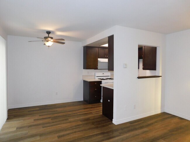 Building Photo - 4821 King Cir