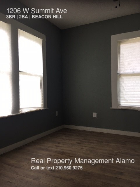 Foto del edificio - 1206 W Summit Ave