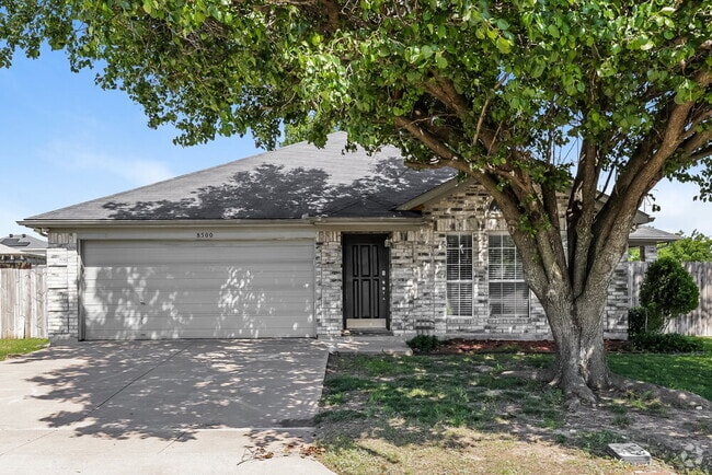 Building Photo - 8500 Cove Meadow Ln