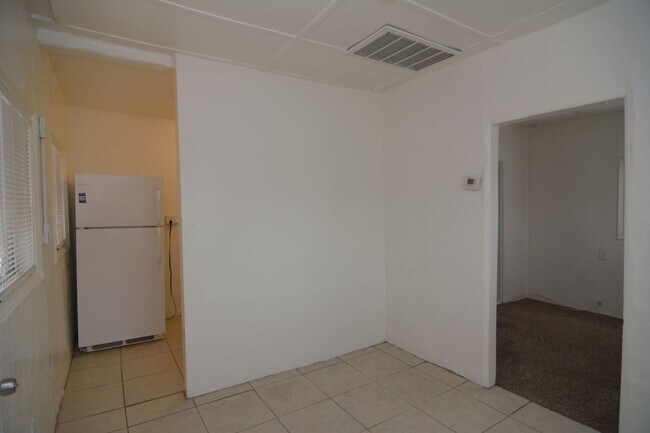 Foto del edificio - Charming 1 Bedroom 1 Bath Duplex! Great Central Tucson Location!
