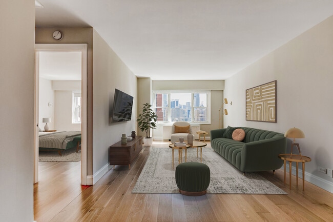 Interior Photo - One Lincoln Plaza