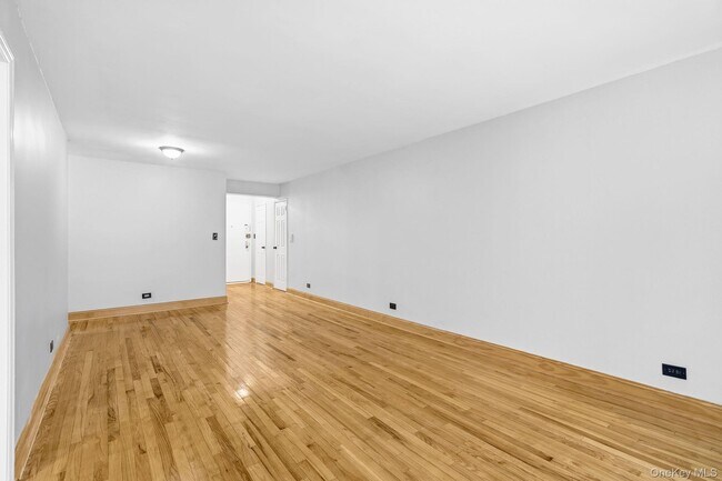 Foto del edificio - 2385 Barker Ave