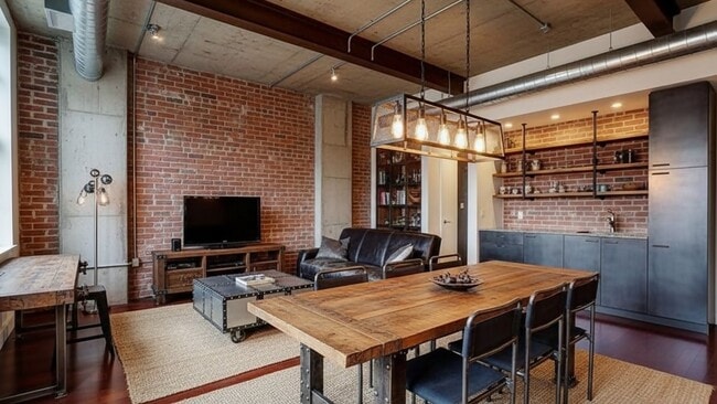 Building Photo - 13825 31st Dr