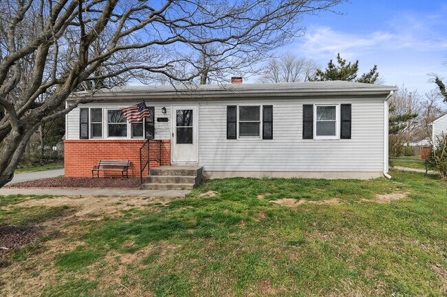 Building Photo - 21 Hickory Ln