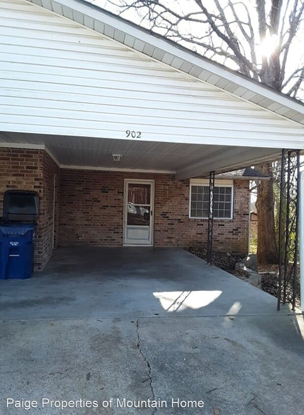 Primary Photo - 2 br, 1 bath Apartment - 904 Coley Drive