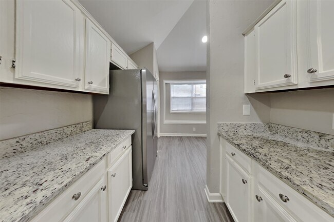 Building Photo - 4935 Northfork Dr