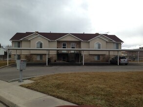 Building Photo - 621-627 N 1570 W