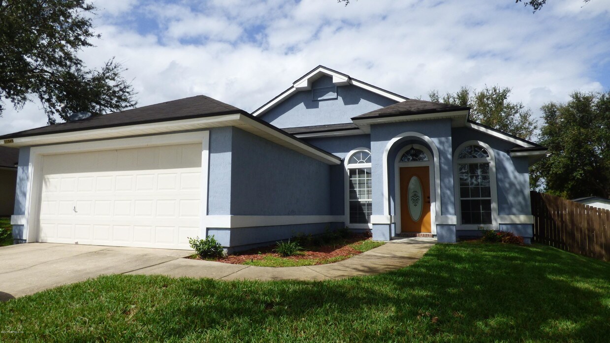 Foto principal - 11949 Canterwood Dr