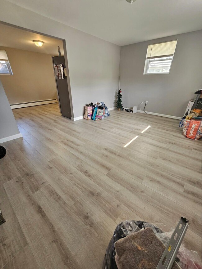 15 Dell Glen Ave, Lodi, NJ 07644 House Rental in Lodi, NJ