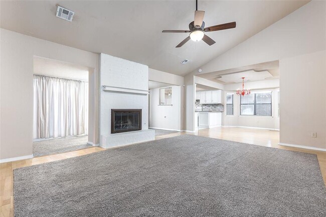 Building Photo - 10304 Southridge Terrace
