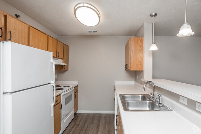 Building Photo - Danbury Court