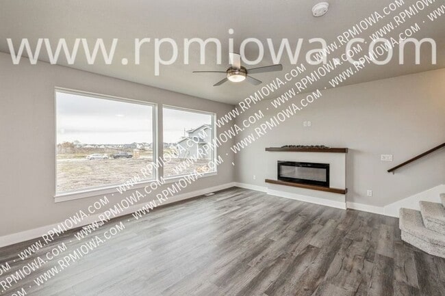 Building Photo - RENT SPECIAL!! 4 Bedroom, 2.5 Bathroom Hom...