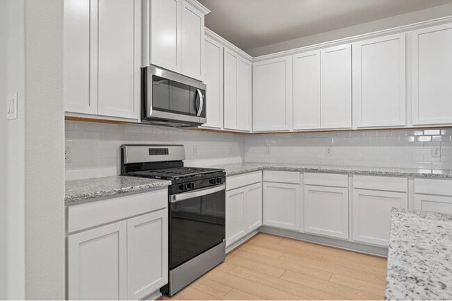 Building Photo - 1334 Windermere Wy