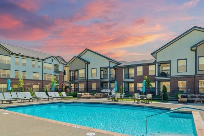 Piscina estilo centro turístico - Austin Park Apartments