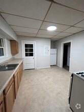 Building Photo - 114 N Thomas Ave
