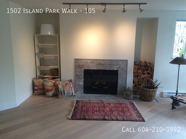 Photo du bâtiment - Furnished 1 Bedroom Suite – Prestigious Island Park Way