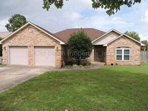 Building Photo - 5016 Challenger Way