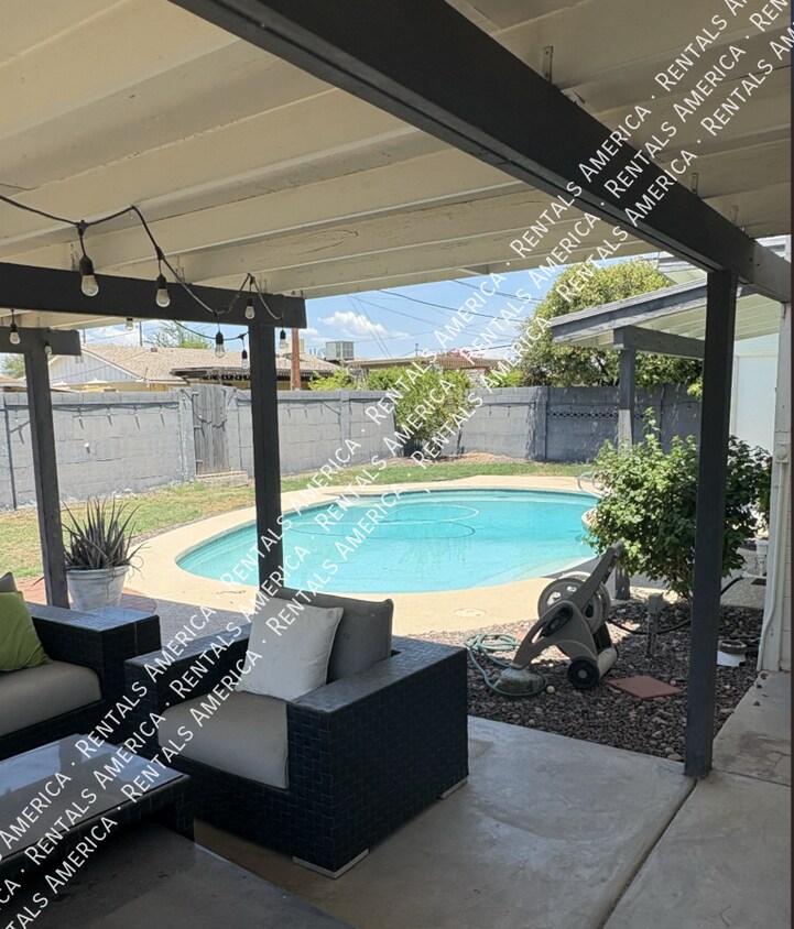 Foto del edificio - 2110 W Greenbriar Dr