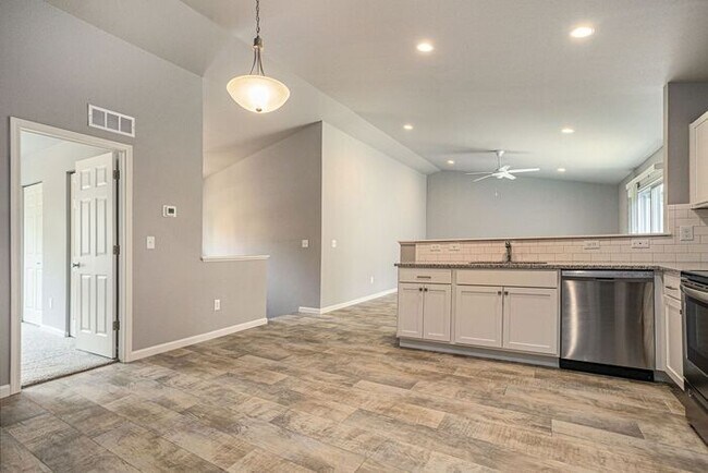 Foto del edificio - 3053 N Sedge Wren Dr