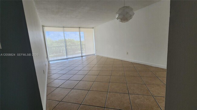 Building Photo - 10985 SW 107th St