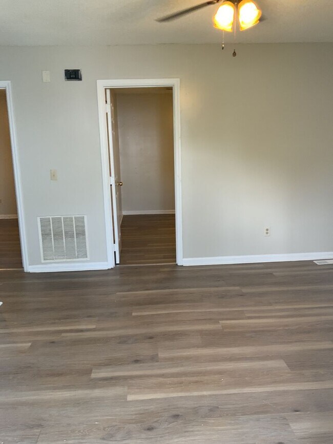 Foto del edificio - 2549 Cherry St
