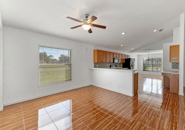 Foto del edificio - Beautiful 3 Bed and 2 Bath POOL HOME in Ki...