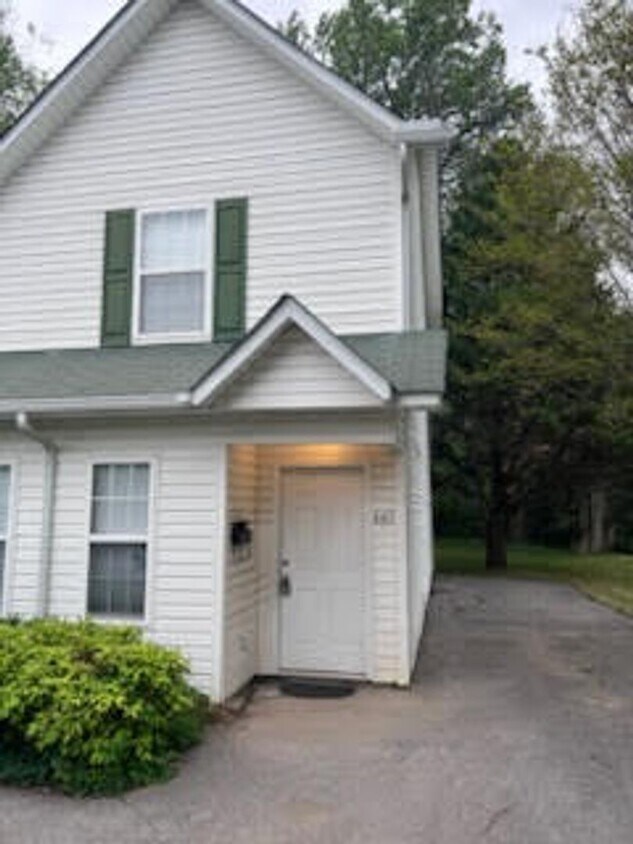 Primary Photo - Oak Ridge 37830 - 2 bedroom, 2 bath townho...