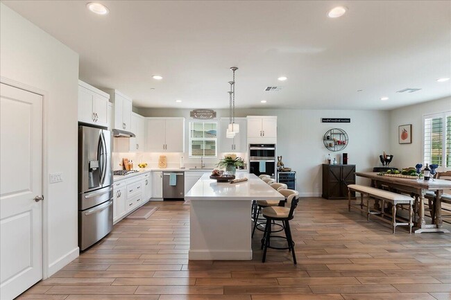 Building Photo - 58179 Aragon Way