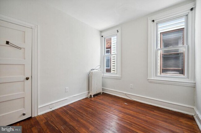 Building Photo - 5041 Locust St