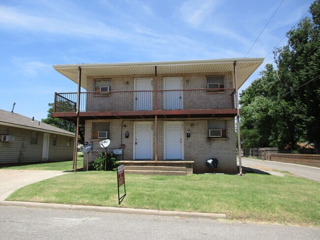 Foto del edificio - Across the Street From the SWOSU