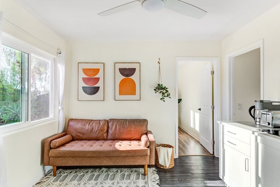 Primary Photo - 290 Elvado Way