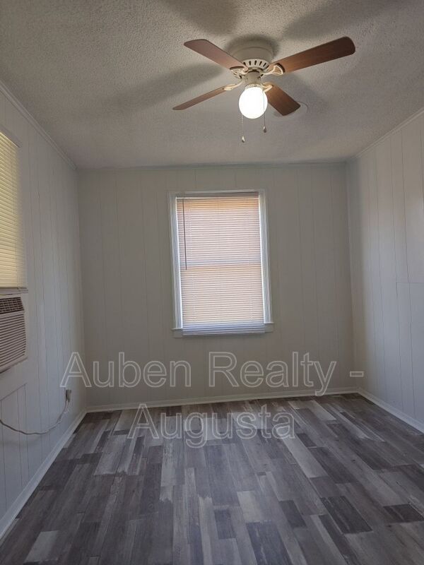 Foto del edificio - 2125 Kennedy Dr