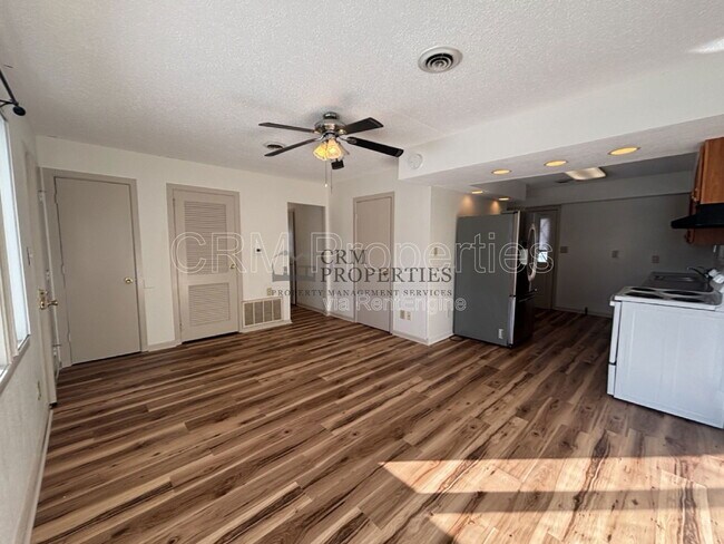 Foto del edificio - 1008 E Fischer St