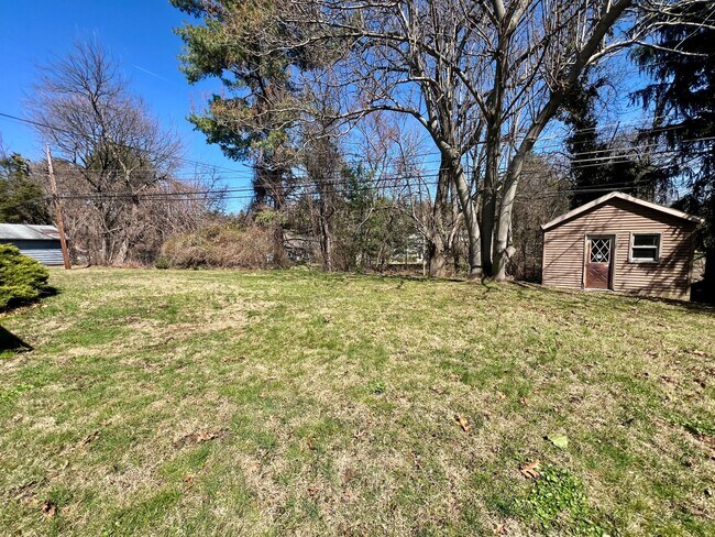 Foto del edificio - Stunning 4-Bedroom Single Family Home in Wyncote! Available NOW!