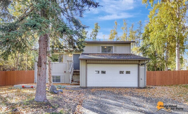 Building Photo - Stunning Single Family Home in Eagle River...