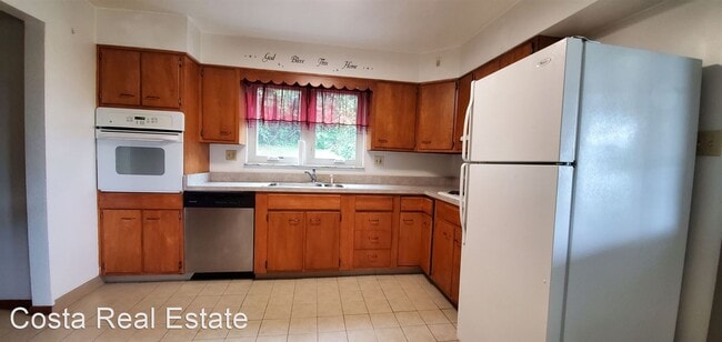 Building Photo - 4 br, 1.5 bath House - 220 Gill Hall Road